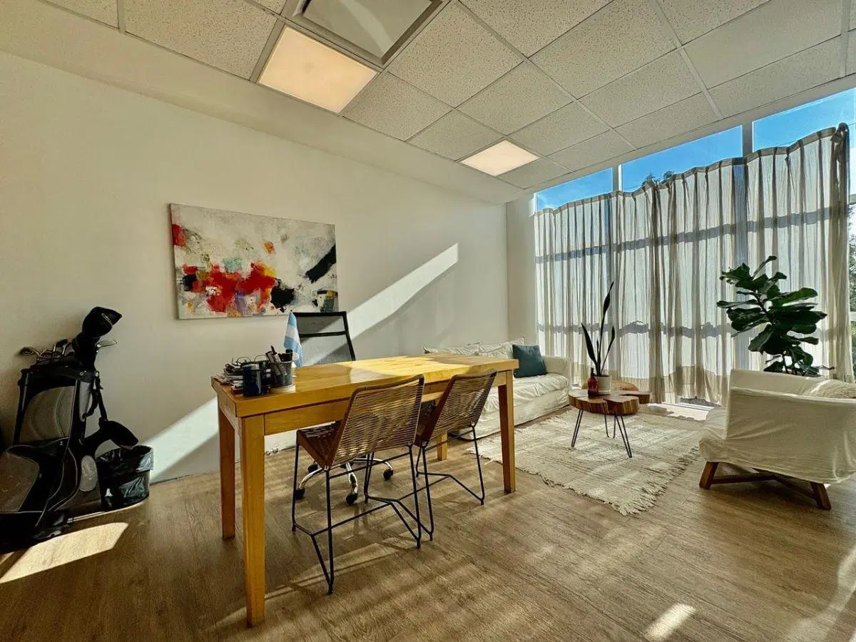 EXCELENTE SEMIPISO CON TERRAZA PROPIA EN OLIVOS 8