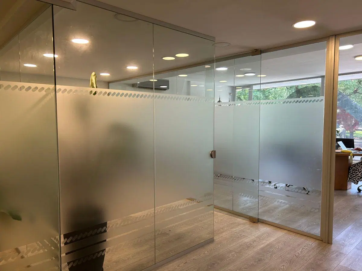 Venta y Alquiler- Oficina de 690m2 con terraza y vista a Plaza San Martin 2