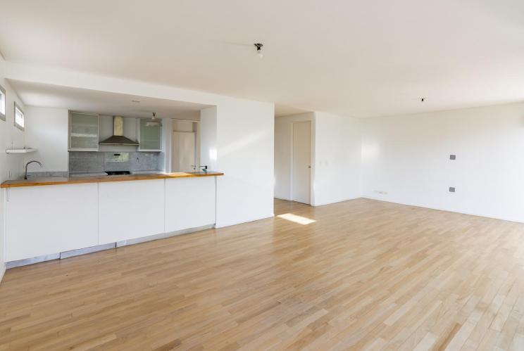 Foto de Oficina canchera en duplex con terraza enorme exclusiva. Dos cocheras, imagen 2
