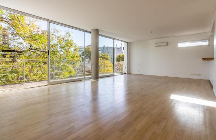 Foto de Oficina canchera en duplex con terraza enorme exclusiva. Dos cocheras, imagen 1