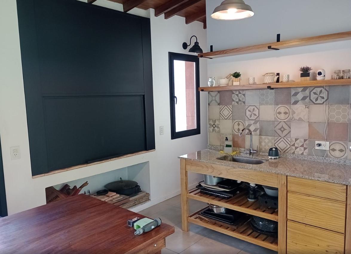 Lote con Casa de Diseño 1 Ambiente en Bosque Alegre 3