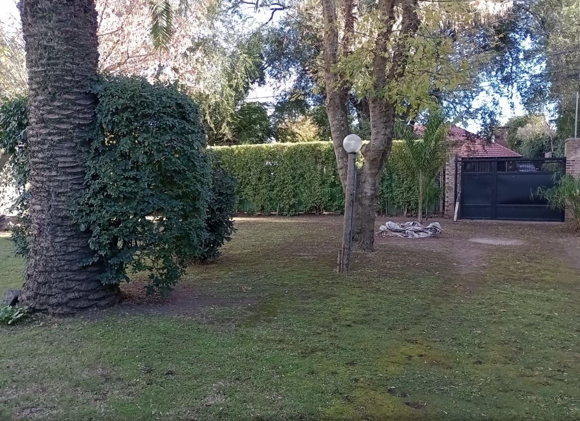 Lote con Casa de Diseño 1 Ambiente en Bosque Alegre 5