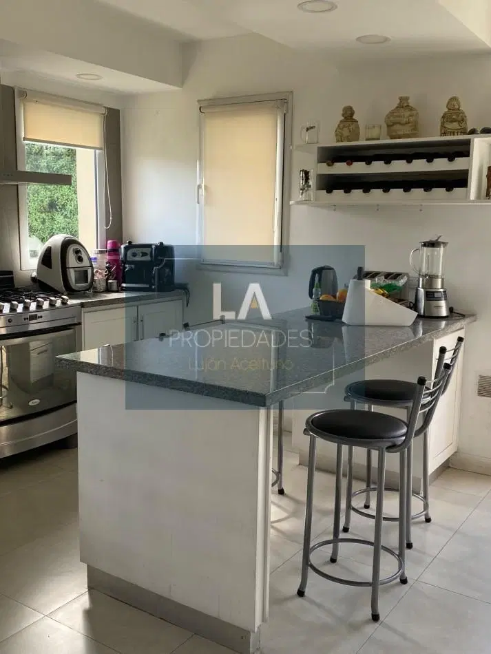 RUMENCO CASA EN VENTA DE 5 AMB CON PILETA 2