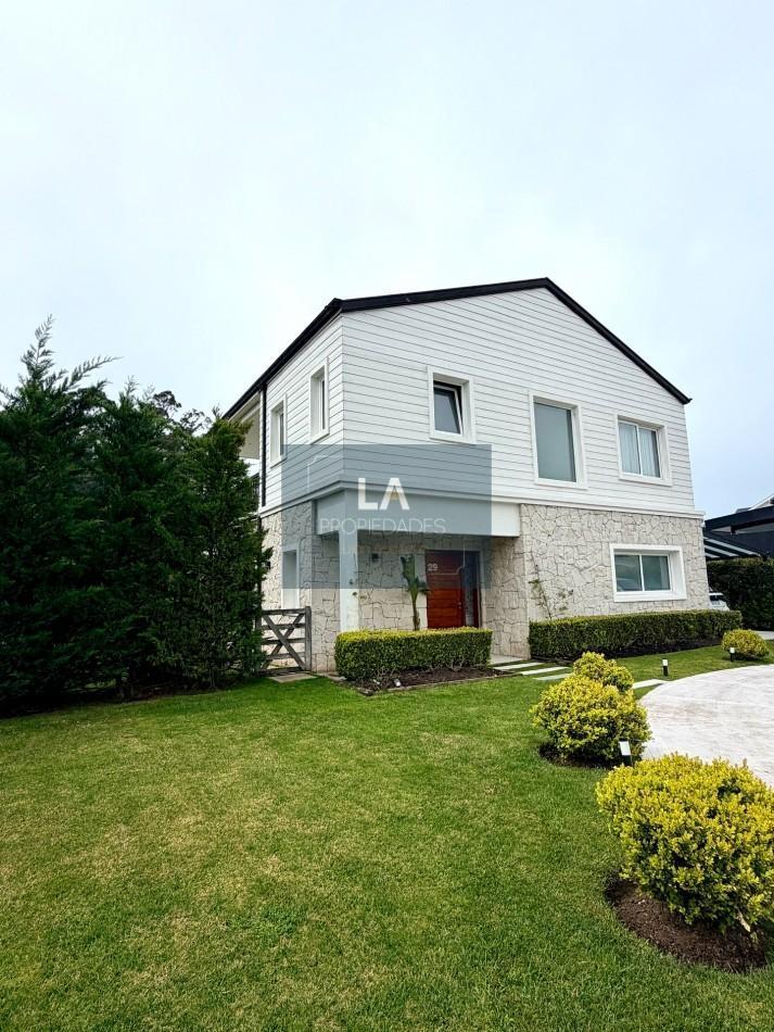 Foto de RUMENCO CASA EN VENTA 4 AMB CON PILETA, imagen 3