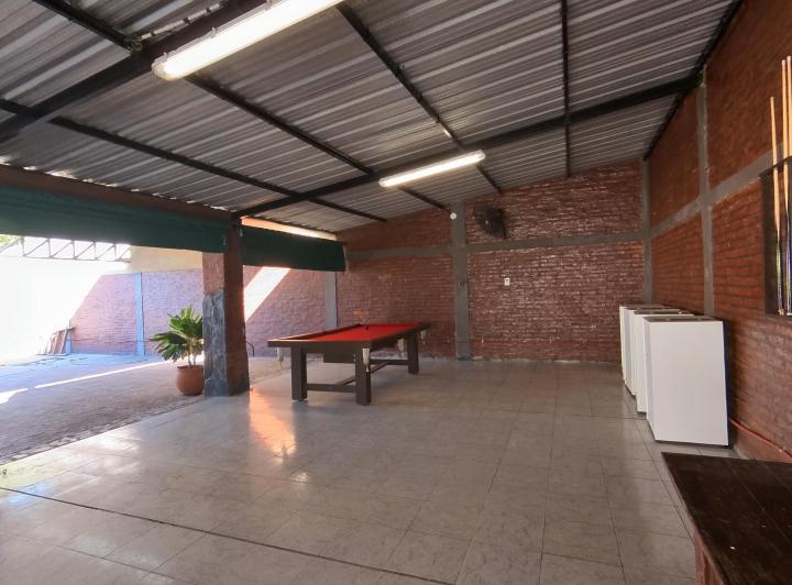 CASA DE 4 HABITACIONES  AMUEBLADA CON PISCINA Y QUINCHO 3