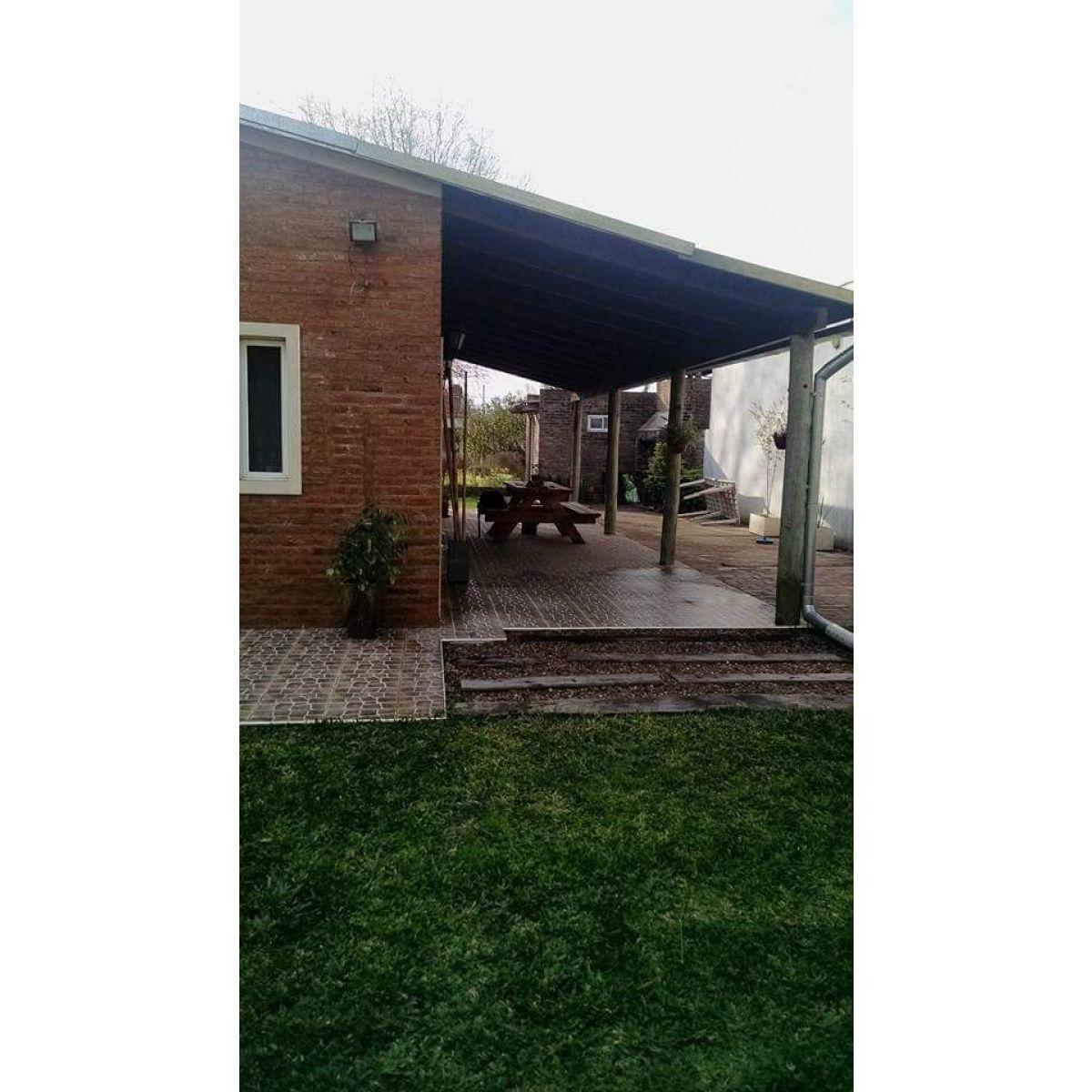 Quincho Impecable con Pileta y Gran Parque 4