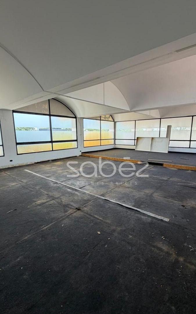 Local comercial en Alquiler Arguello