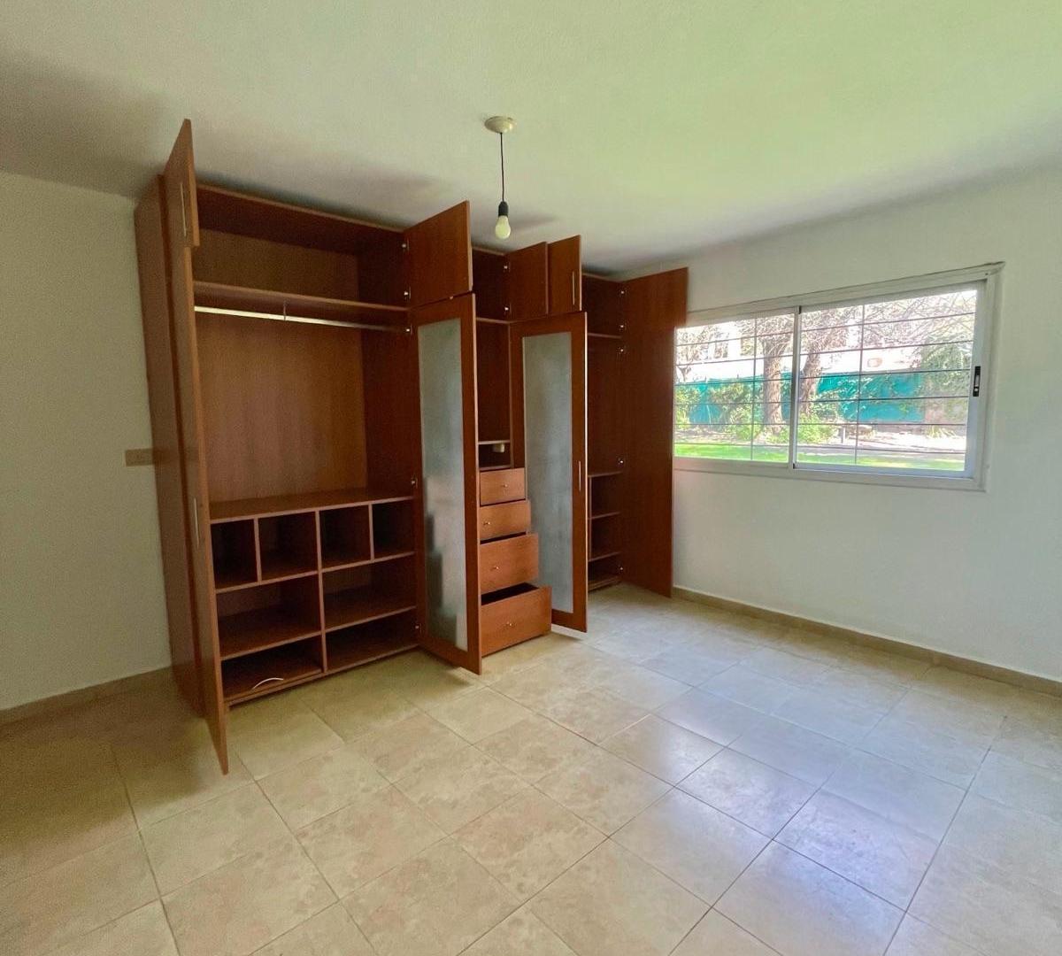 Foto de Venta Casa en Lomas Este, Villa Allende. 3 Dor y pileta ., imagen 4