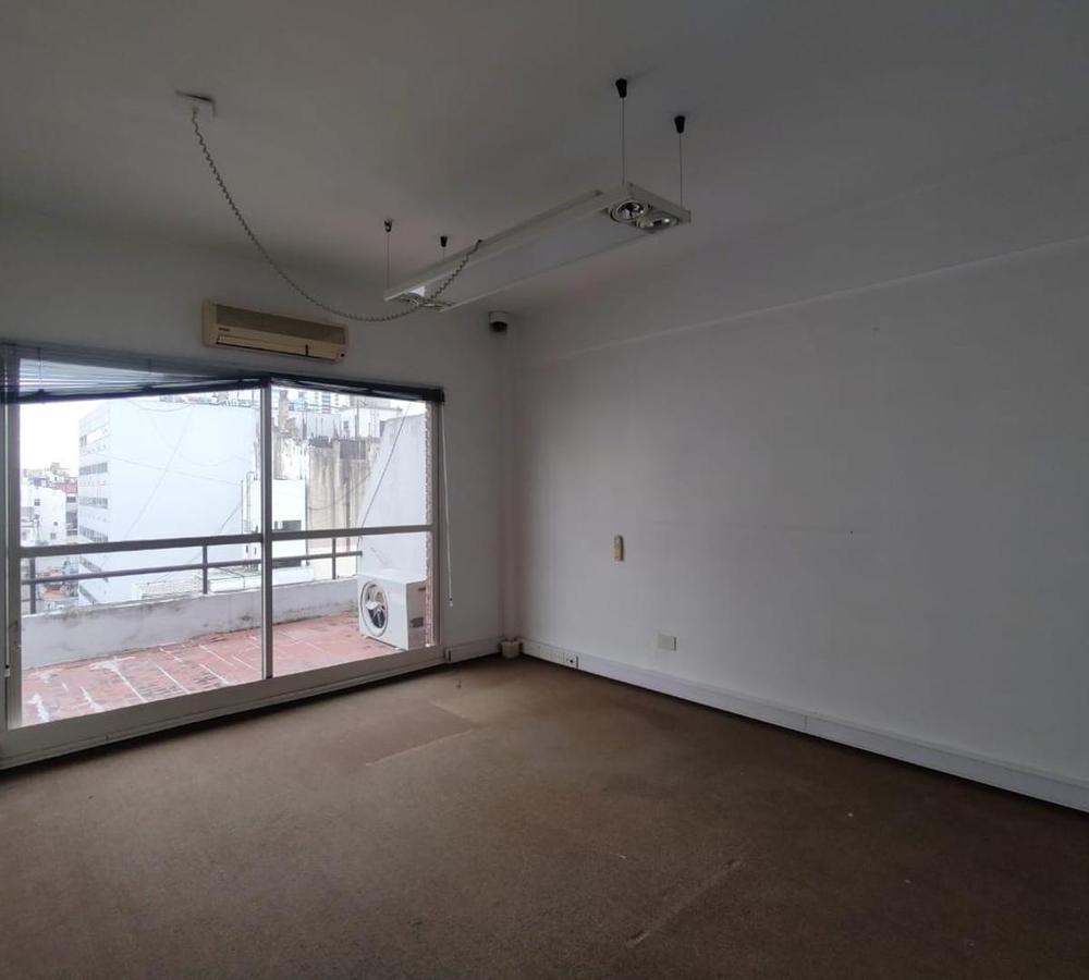 Vendo Oficina Apto Vivienda en Microcentro. 3