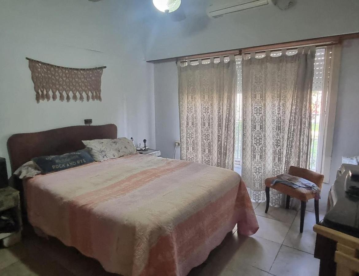 VENTA CASA MULTIFAMILIAR TERRENO PROPIO BERAZATEGUI