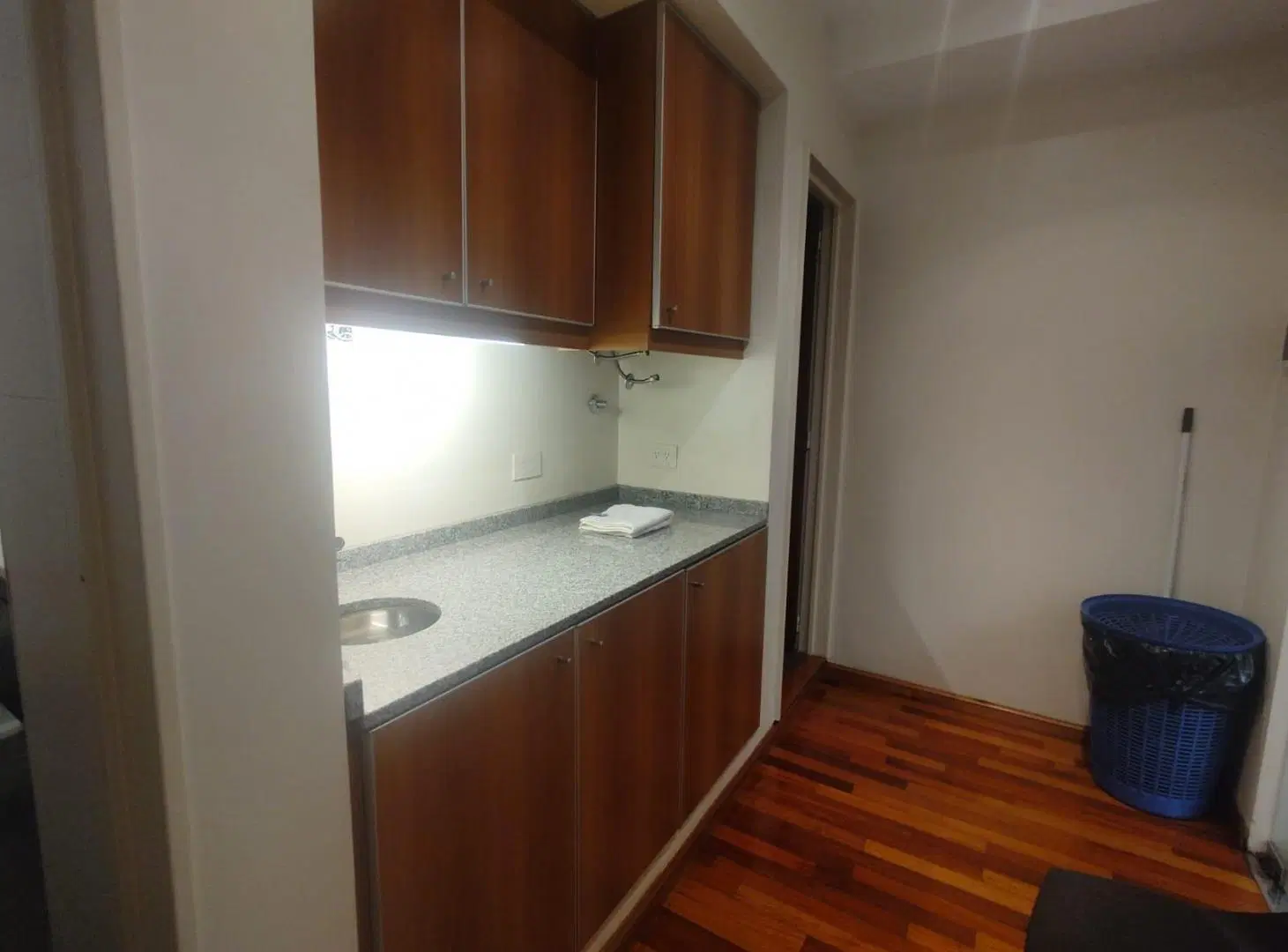 VENDO OFICINA DE 50 M2 EN EXCELENTE ESTADO. BARRIO NORTE 1