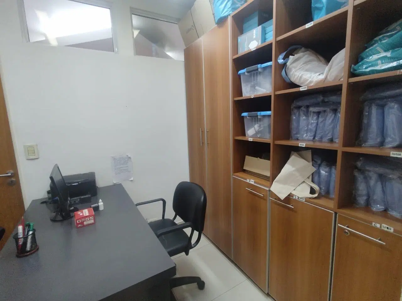 VENDO OFICINA DE 117 M2 AL CONTRAFRENTE EN EXCELENTE ESTADO. BARRIO NORTE 2