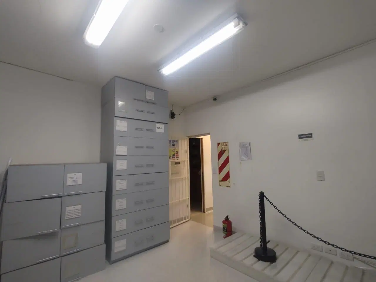 VENDO OFICINA DE 117 M2 AL CONTRAFRENTE EN EXCELENTE ESTADO. BARRIO NORTE 4
