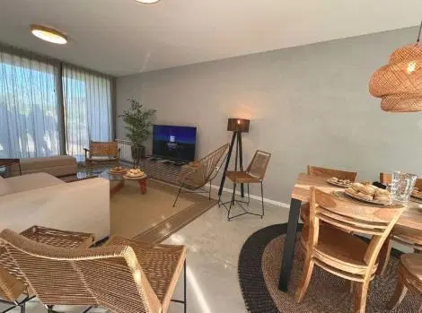 Triplex en Venta en Sunny, Rincon de Milberg 5