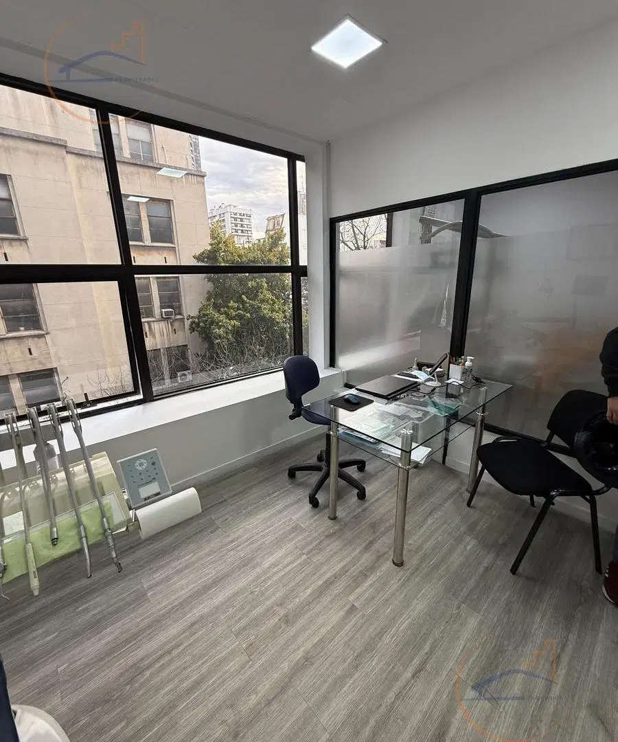 VENDO DEPARTAMENTO APTO PROFESIONAL 4 AMBIENTES EN BARRIO NORTE. ZONA FACULTAD 4