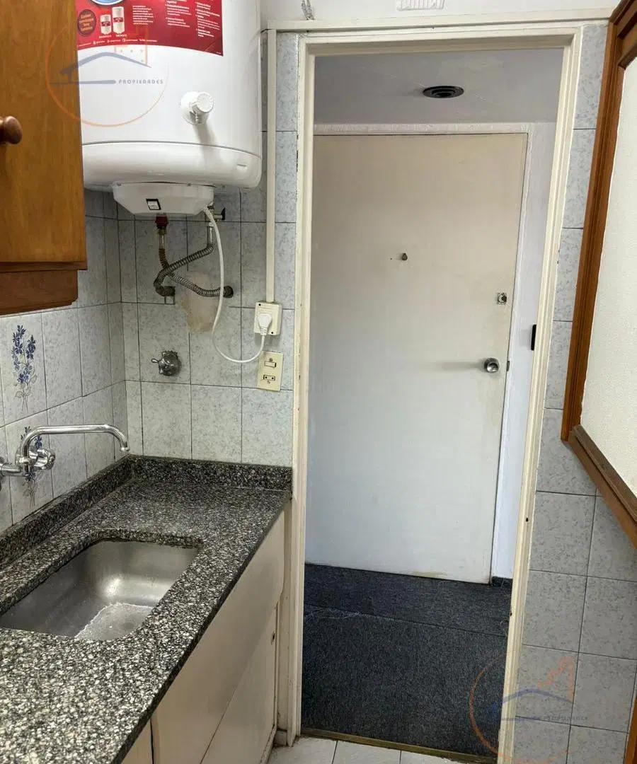 VENDO HERMOSO DEPARTAMENTO DE 3 AMBIENTES MUY LUMINOSO. APTO CRÉDITO. SAN NICOLÁS 4