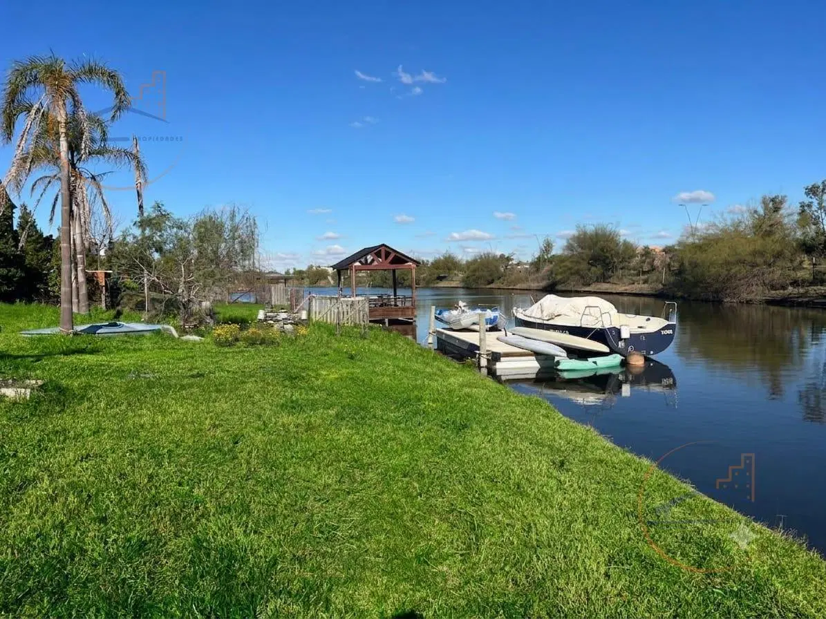 Casa en Venta a la Laguna Barrio Cerrado Marinas, Puertos del Lago, Escobar 4
