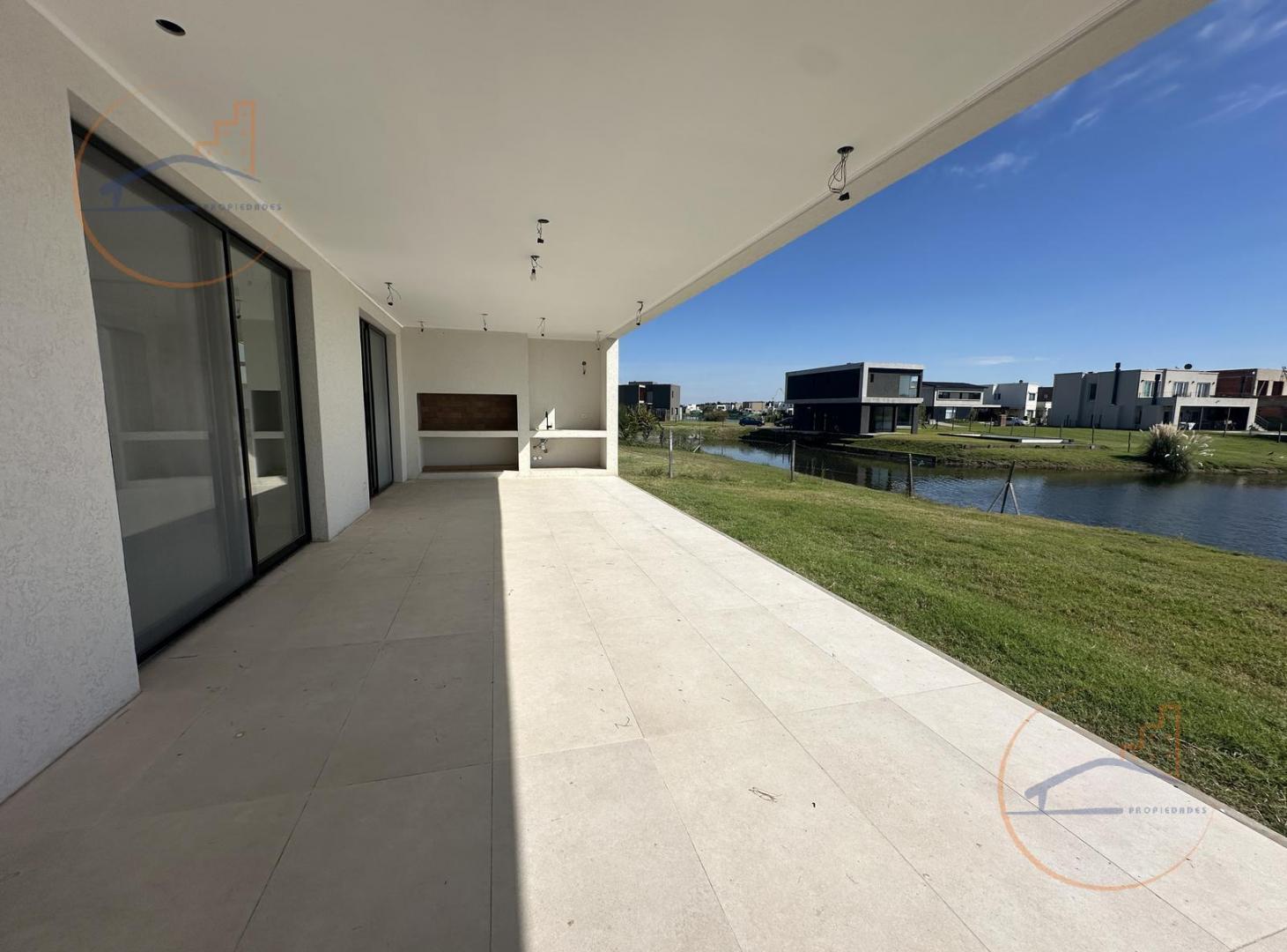 Foto de Venta casa laguna 4 dorm, Barrio Cerrado Santa Ana, Villanueva, Tigre, imagen 1