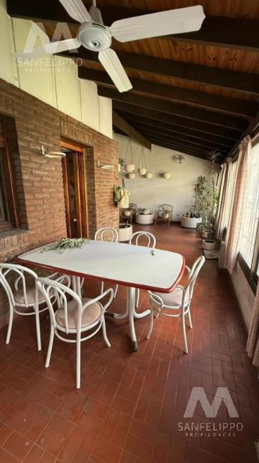 Foto de Casa en Venta - Centro de Avellaneda, imagen 2