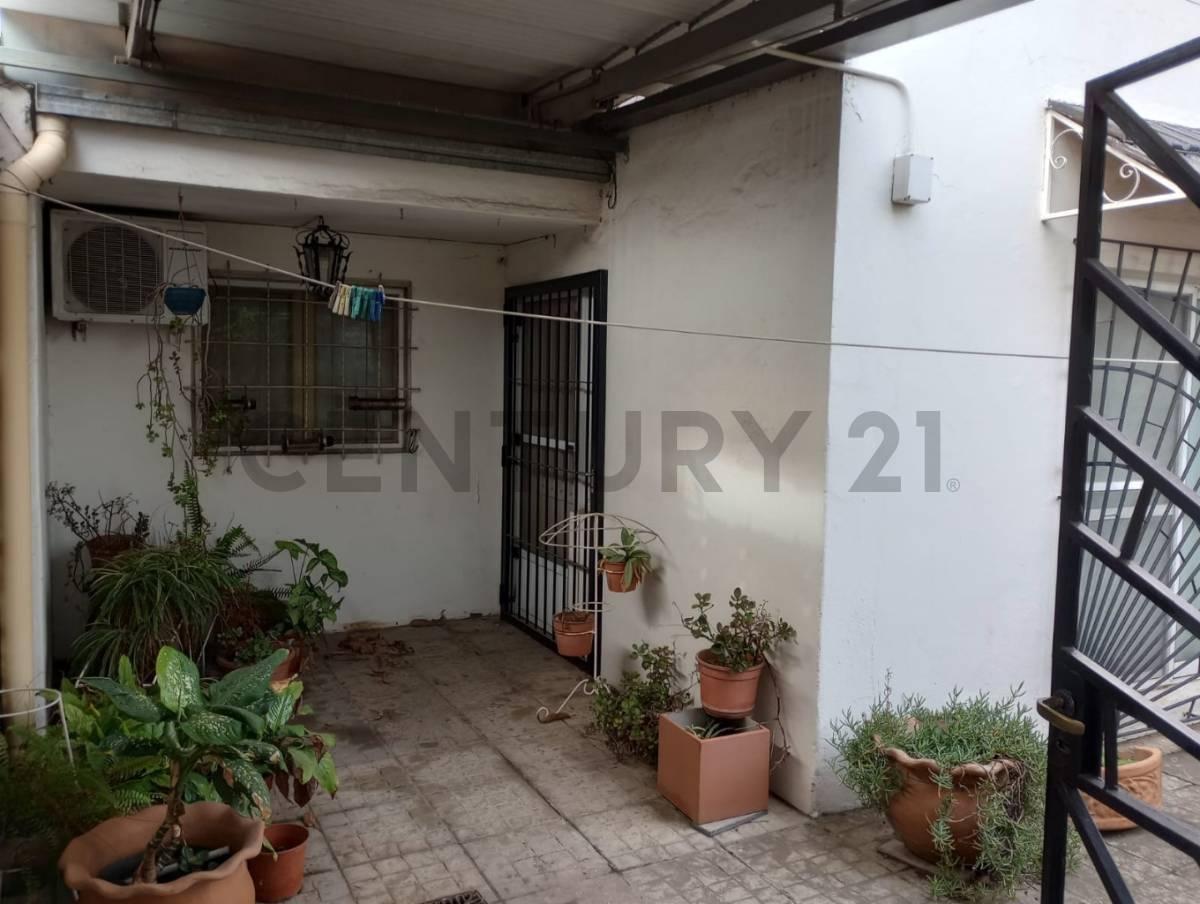 San Martin 7000 - 2 Casas de 2 Dorm. en Venta, con Coche 3