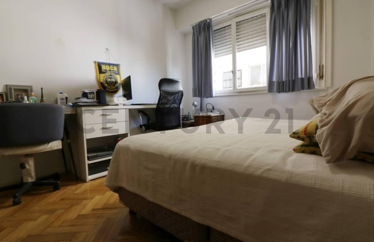 Venta Departamento Cuatro Ambientes C/ Dependencia en Flores 4