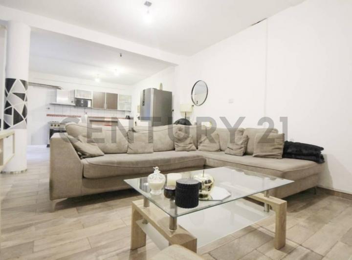 VENTA PH DE CINCO AMBIENTES EN ALMAGRO 3
