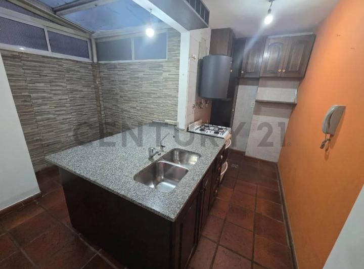 Alquiler Departamento 2 Ambientes c/ cochera en Recoleta. 4