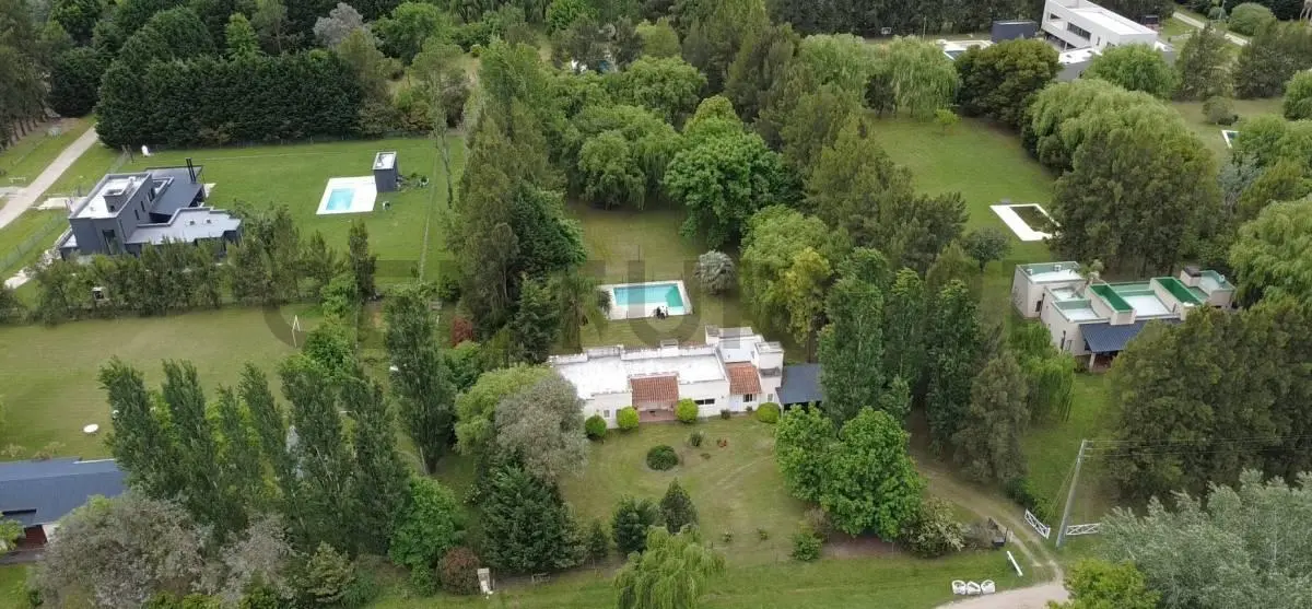 Venta  y/o Permuta Casa de 5 ambientes en Chacras de Uribelarrea. 8