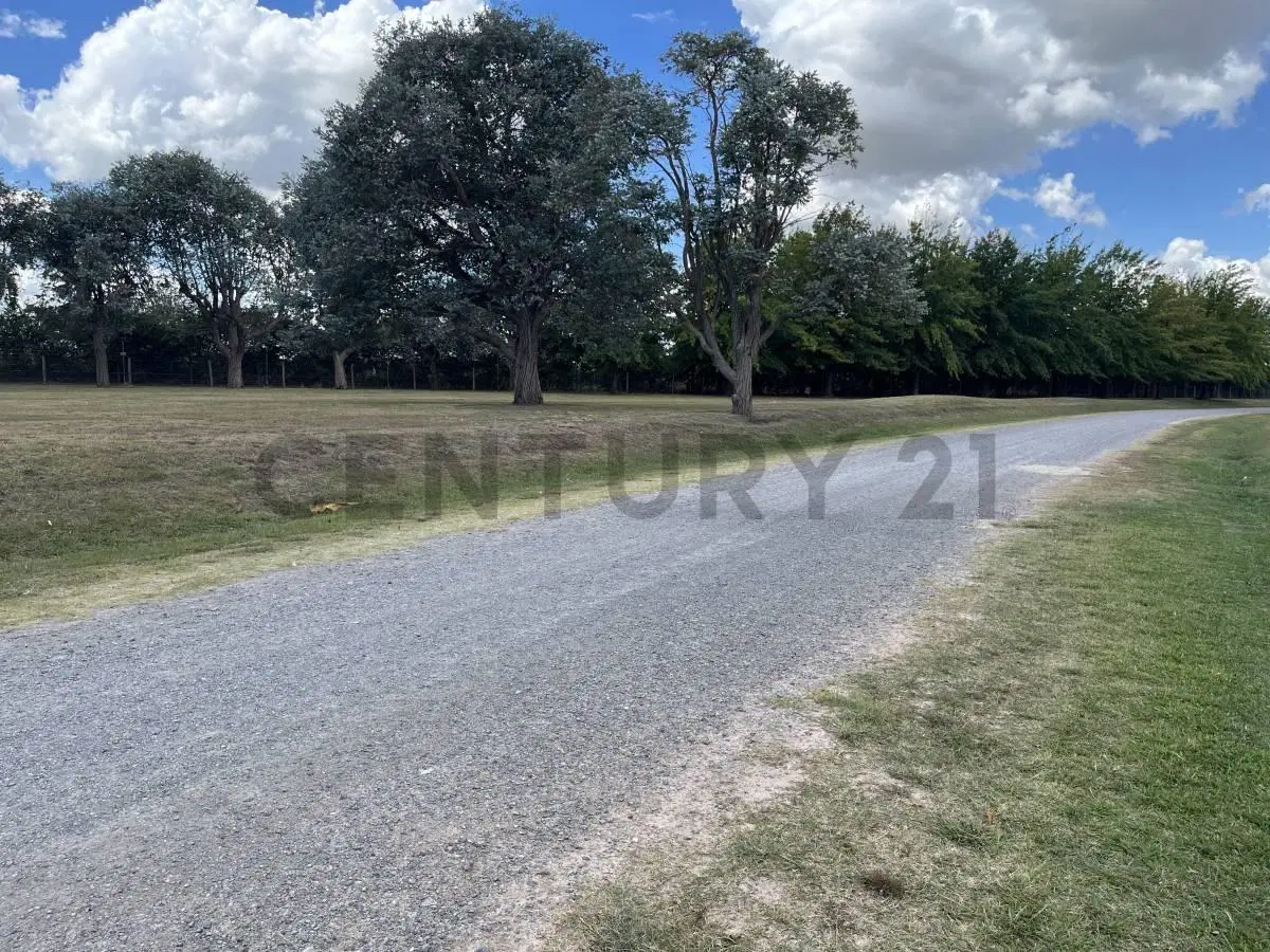 Venta de lote en Barrio Chacras La Primavera - Carlos Keen 5