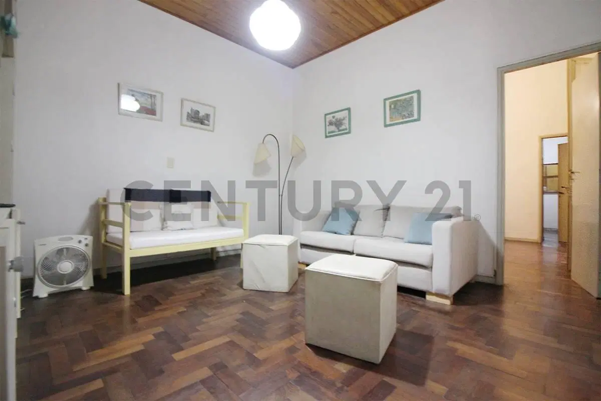 Venta Casa 4 Ambientes c/ Parrila y Terraza en Parque Chas 2