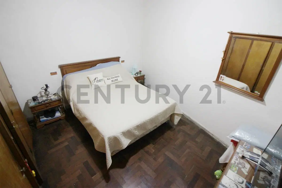 Venta Casa 4 Ambientes c/ Parrila y Terraza en Parque Chas 3