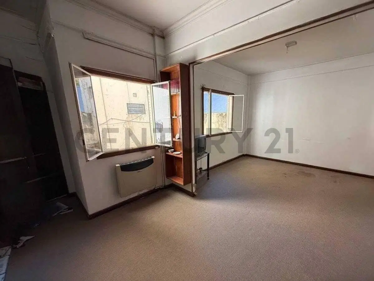 DEPARTAMENTO VENTA TRES AMBIENTES FLORES 2