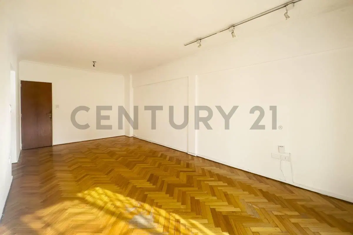 Venta Departamento 3 ambientes - Vestidor y  Espacio Guarda coches en Belgrano R. 3