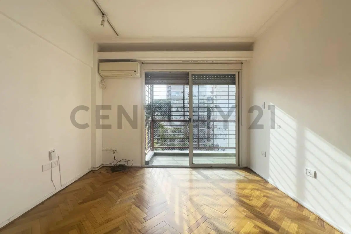 Venta Departamento 3 ambientes - Vestidor y  Espacio Guarda coches en Belgrano R. 5