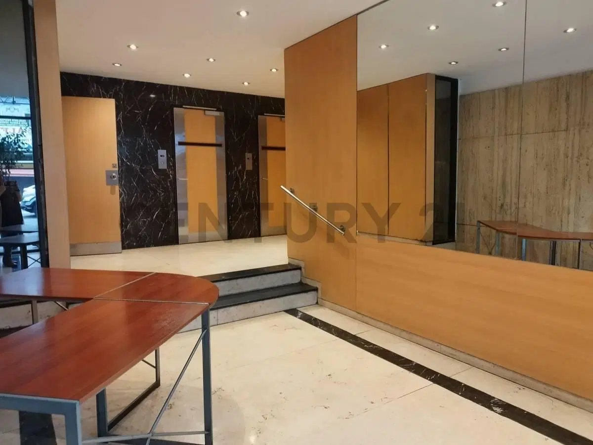 VENTA CONSULTORIOS  en Belgrano, zona  Clinica Zabala. 5