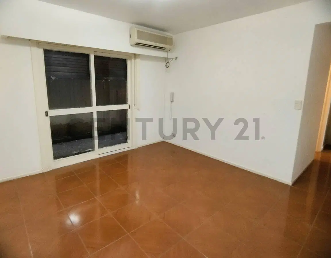 VENTA CONSULTORIOS  en Belgrano, zona  Clinica Zabala. 3