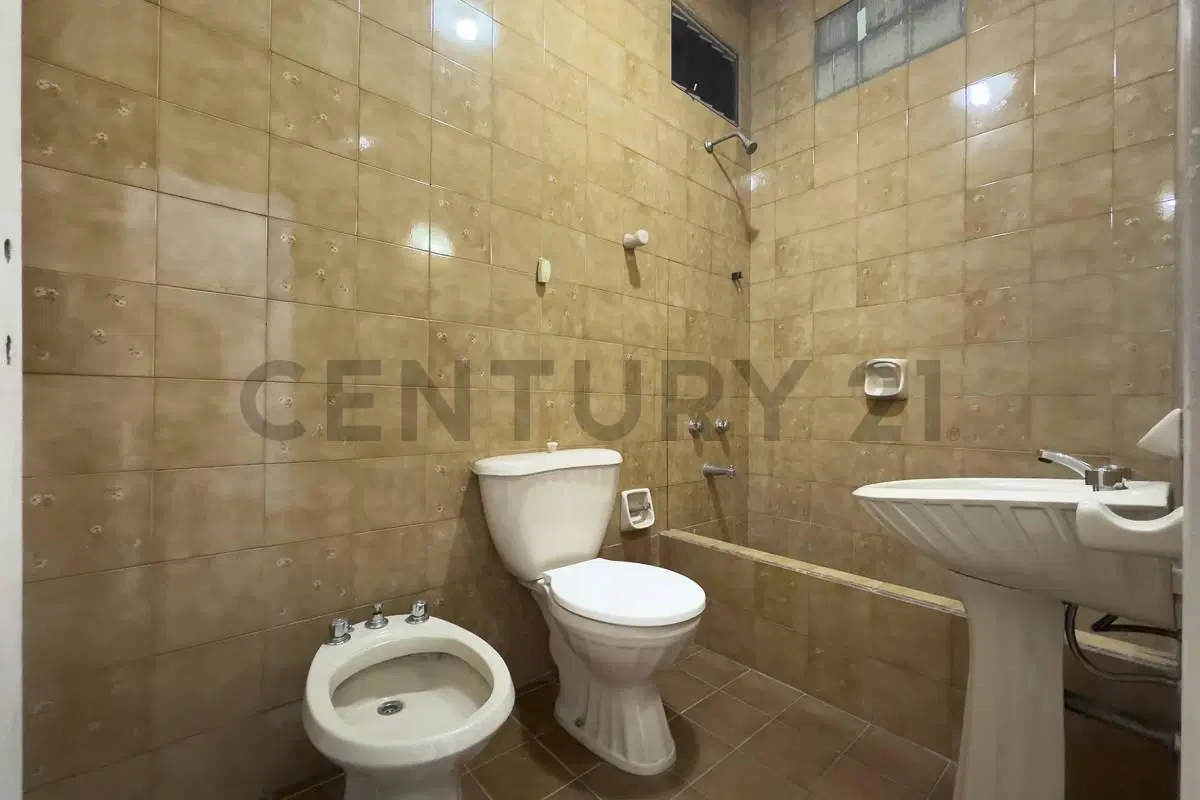 VENTA DEPARTAMENTO 4 AMBIENTES EN AVELLANEDA 5