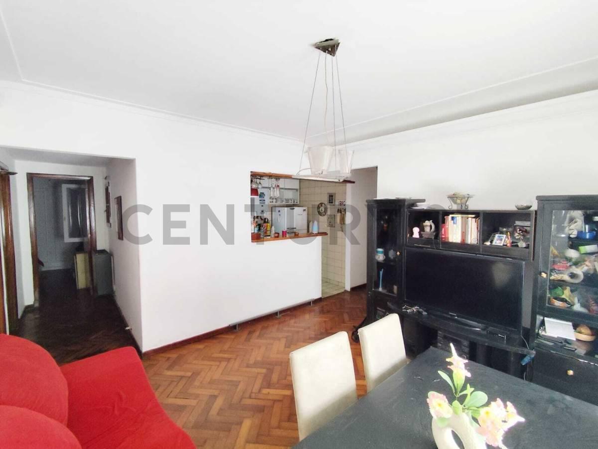 Foto de VENTA DEPARTAMENTO 3 AMBIENTES - BALCON - SUM - PARRILLA en P. CHACABUCO, imagen 2