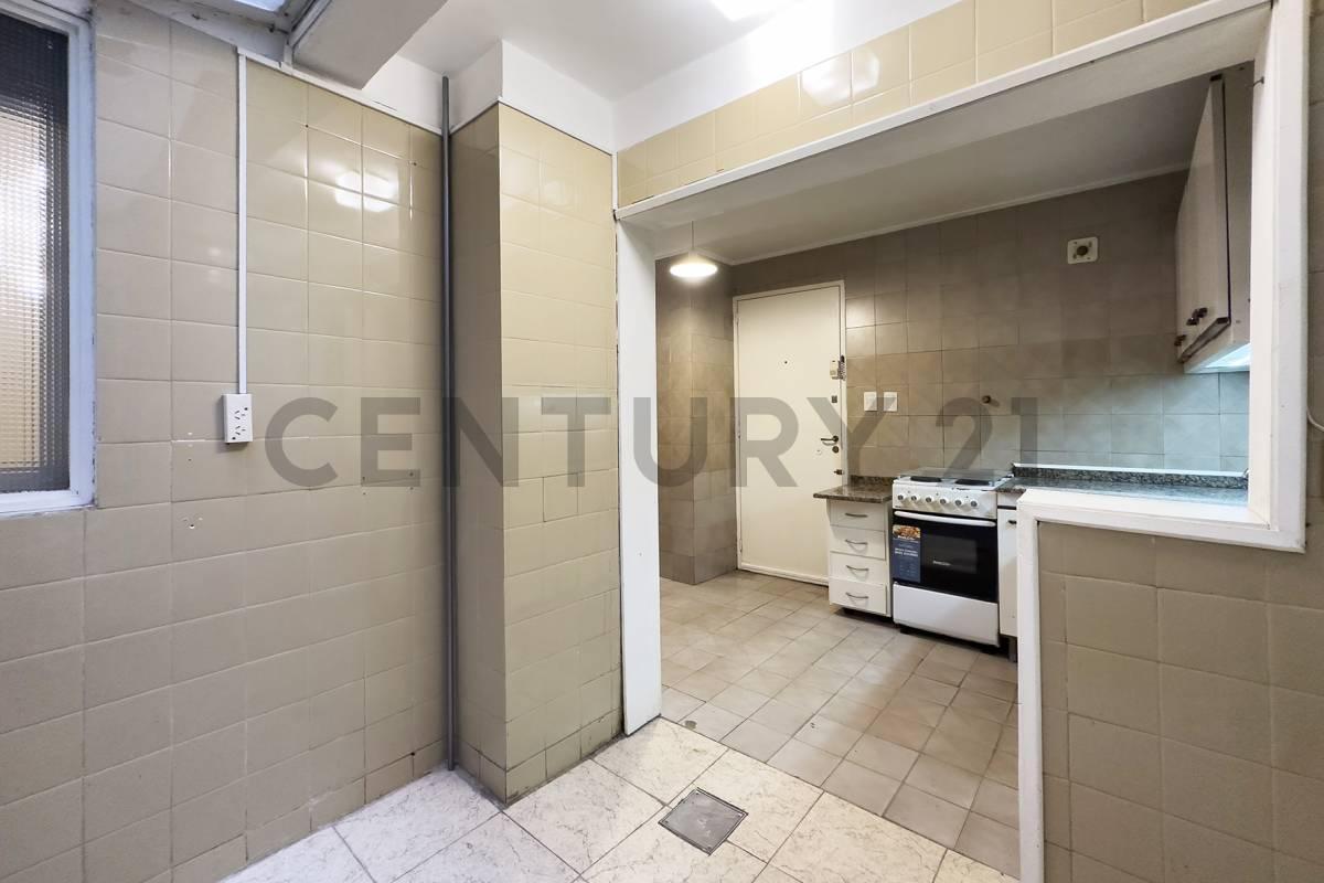 Foto de VENTA DEPARTAMENTO DE 3 AMBIENTES + DEPENDENCIA + LAVADERO / APTO, imagen 5