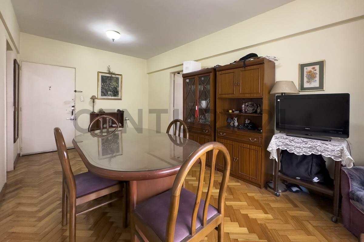 Foto de Venta de departamento 2 ambientes con balcón. Vista abierta. Flores, imagen 3