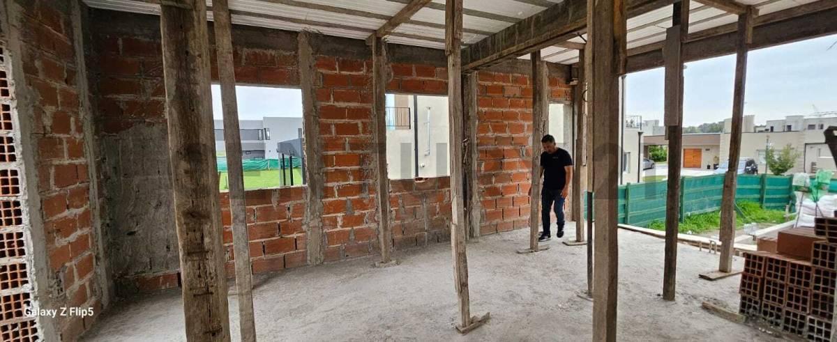 Foto de VENTA CASA EN CONSTRUCCION A TERMINAR -CLUB DE CAMPO CRUZ DEL SUR -SAN, imagen 2