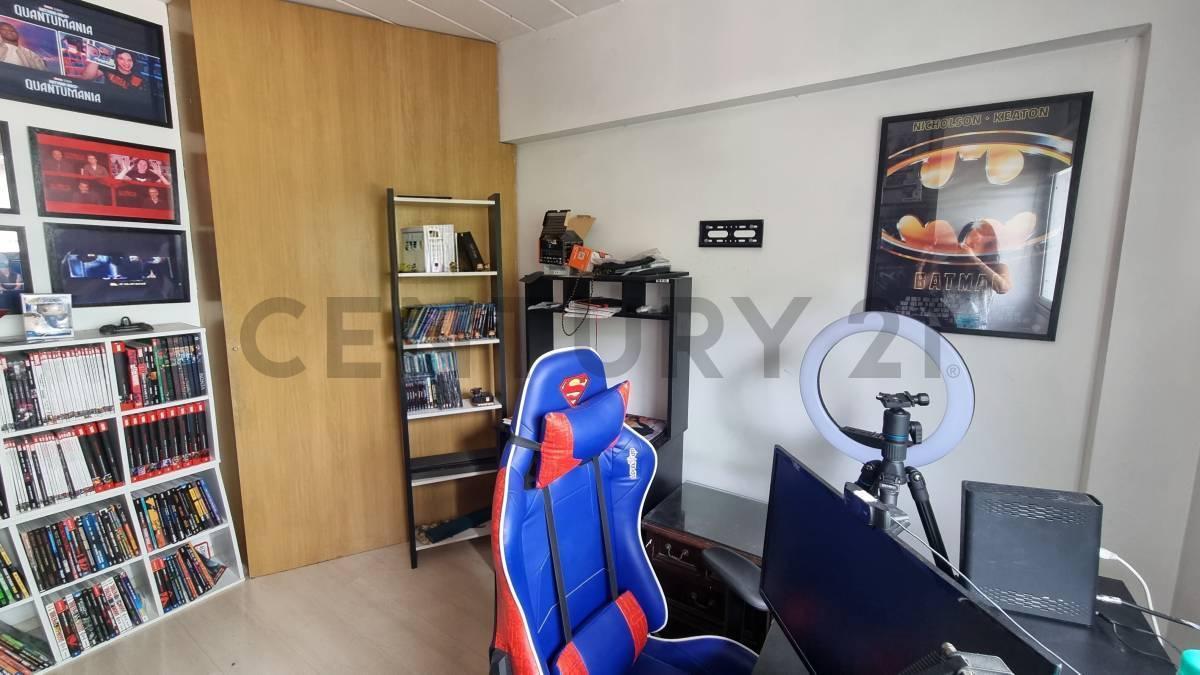 Foto de Venta Departamento Semipiso 4 ambientes con cochera en Versalles, imagen 5