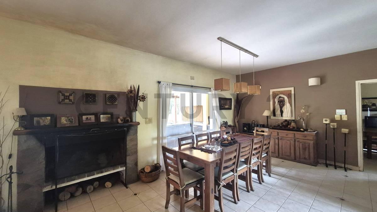 Foto de OPORTUNIDAD! Venta Casa de 5 ambientes en Chacras de Uribelarrea., imagen 4