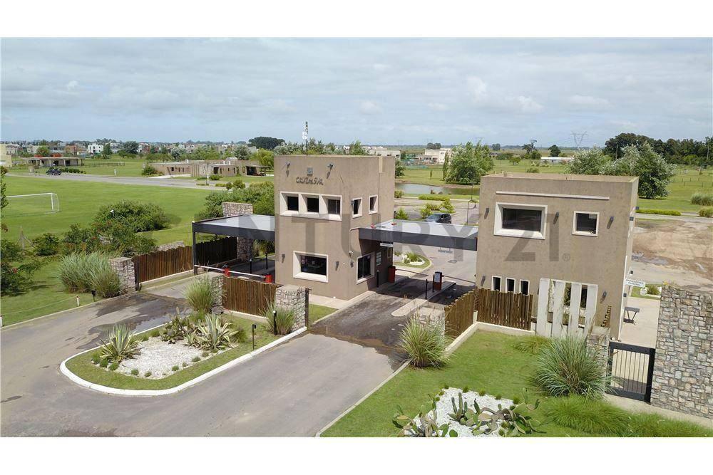 Foto de Venta de lote en el exclusivo club de campo Cruz de Sur .Bajamos el, imagen 2