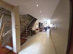 Foto de VENTA CASA 7 AMBIENTES C/ JARDIN y PILETA en SAN ISIDRO, imagen 4