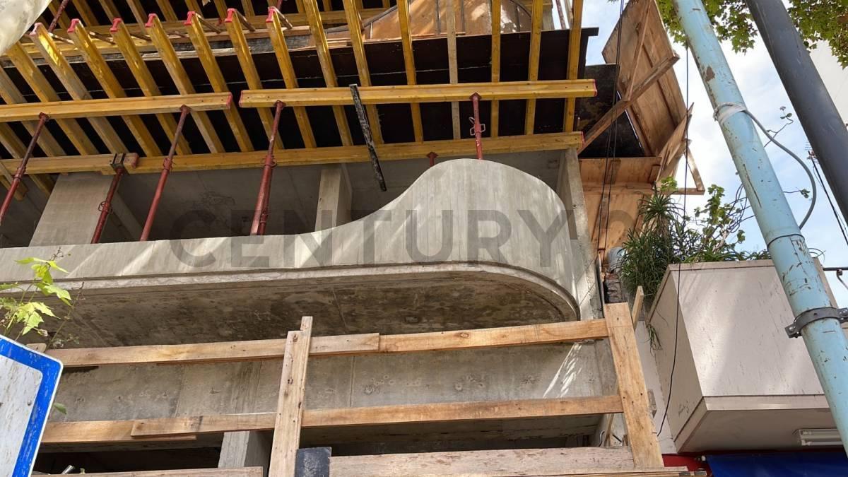 Venta Local de 2 Pisos Villa Luro 1