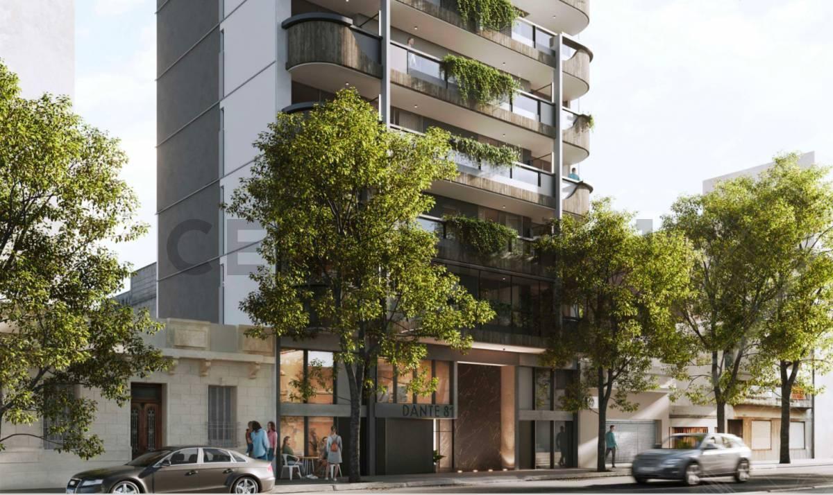 Venta Local de 2 Pisos Villa Luro 5