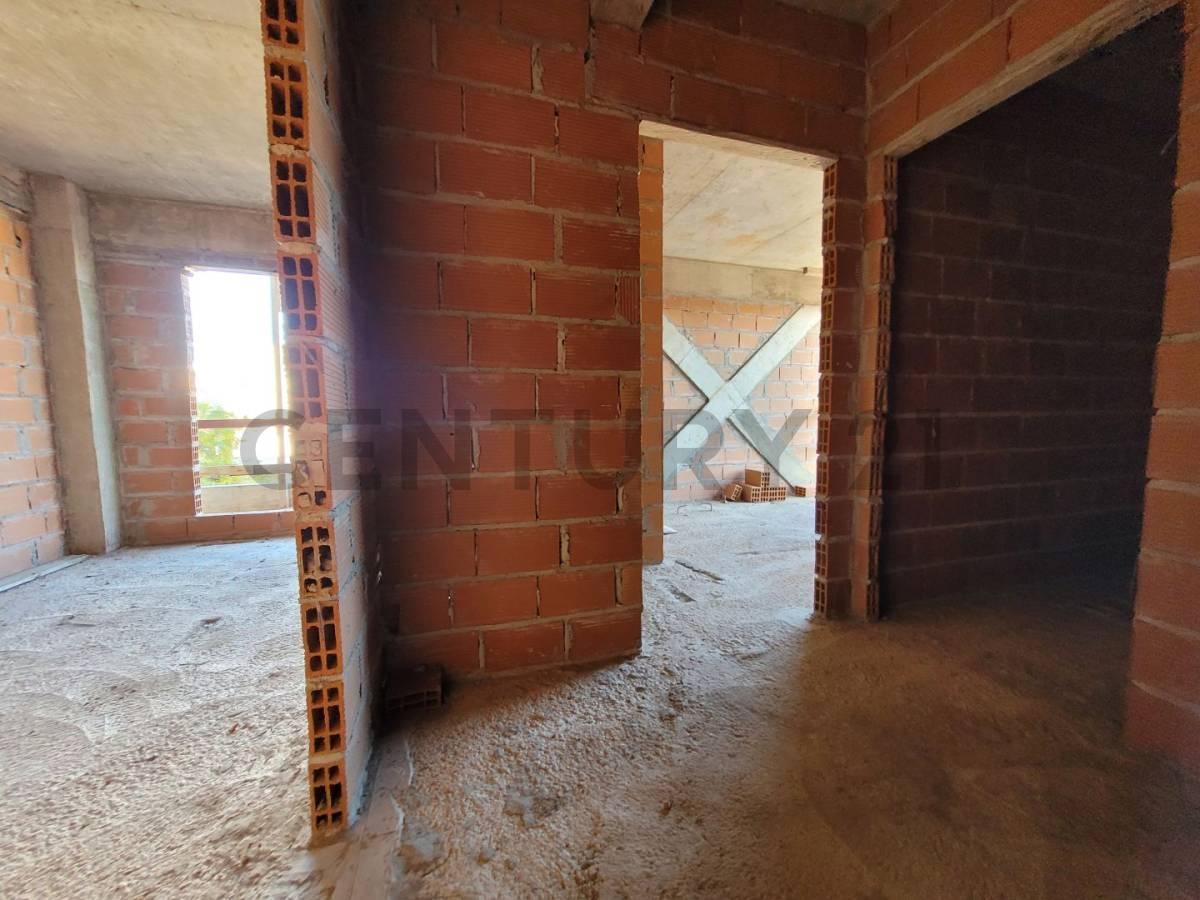Venta Departamento 4 Ambientes Coghlan 1