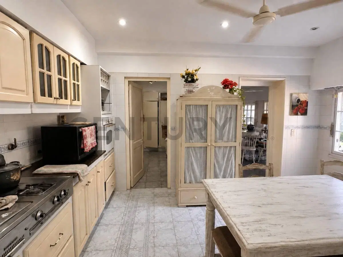[Venta Casa 9 Ambientes + Dep | Pileta | Quincho | La Lucila / Olivos] 3