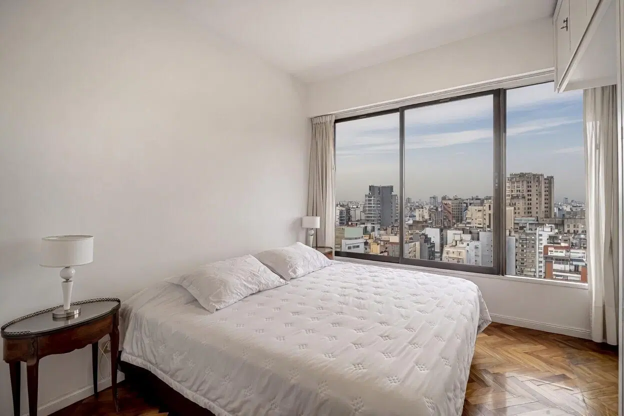 Alquiler 2 Ambientes 70m² cochera Amoblado Piso Alto Vista Amenities Seguridad 3